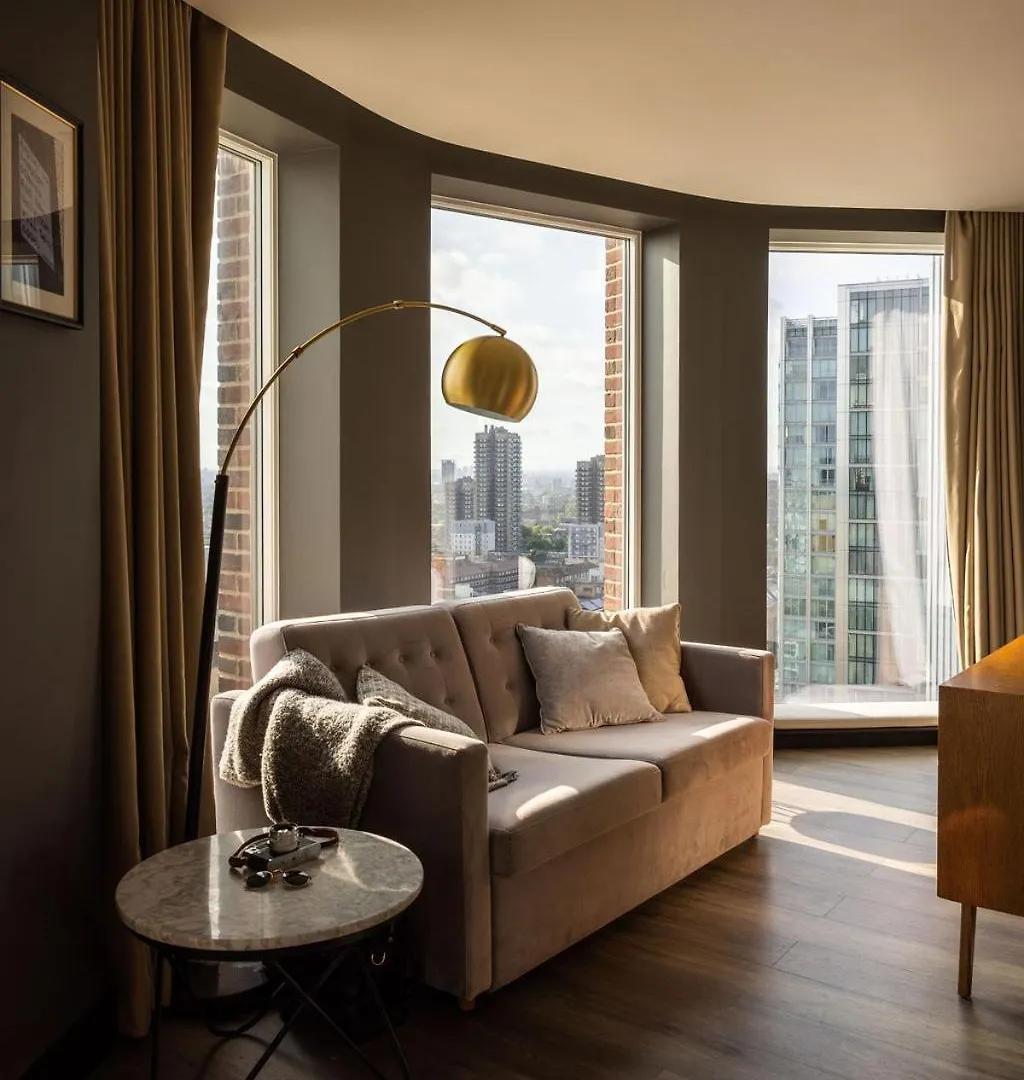 The Gate London City 4*,